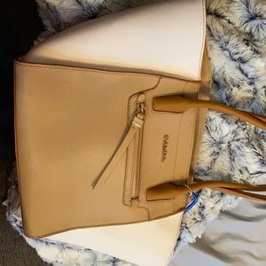 Calvin Klein StaffisNo leather tote bag Tan&white